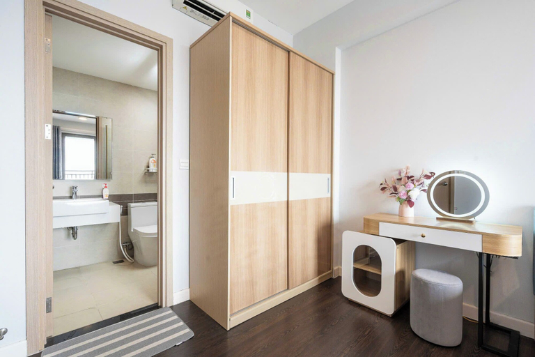 Bathroom 5, Sun Gleam Apartment -River Gate, District 4