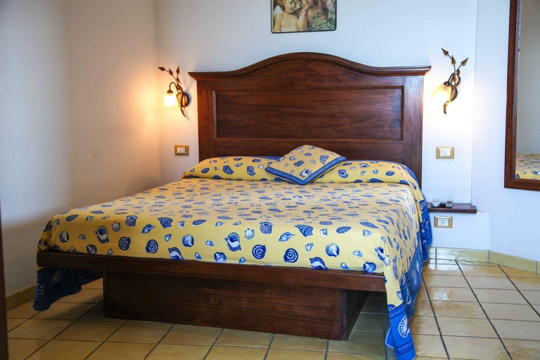Bedroom 4, B&B ALTA MAREA LIPARI, Messina