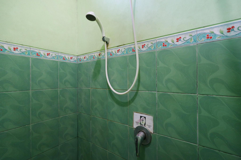 Bathroom 29