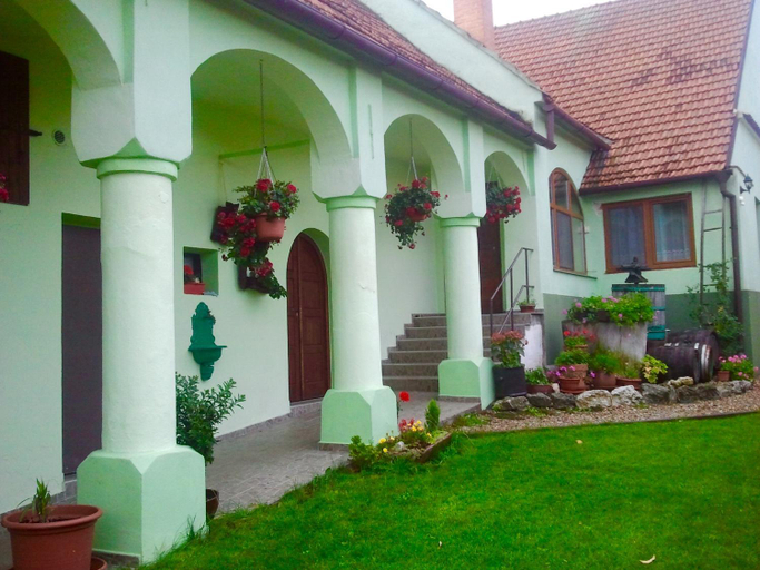 Others 3, Na upati Palavy, Břeclav