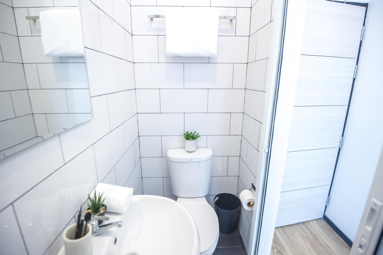 Bathroom 5