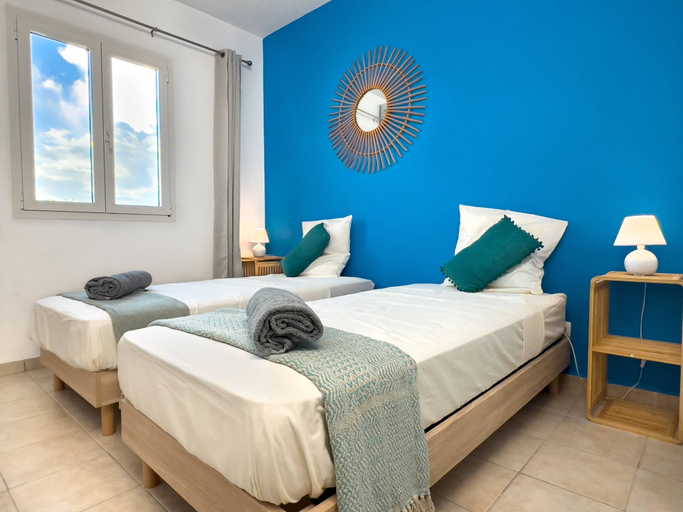 Bedroom 2, Crystal Beach Suite, Saint-François