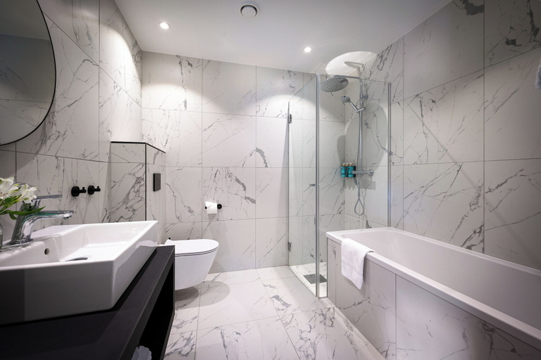 Bathroom 4, Karl Johan Hotel, Oslo