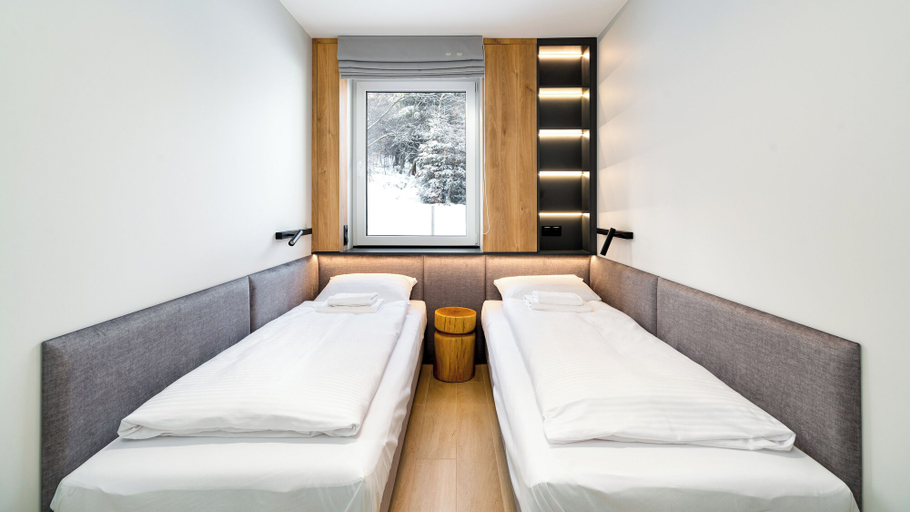 Bedroom 2, Apartamenty Sun & Snow Żeromskiego 15C, Jelenia Góra