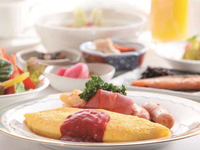 Food & Drinks 9