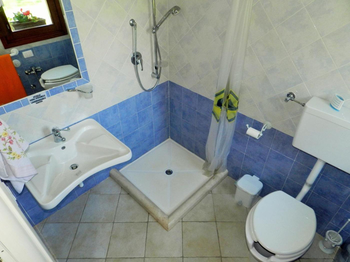 Bathroom 5, Chicchiritanos, Olbia-Tempio