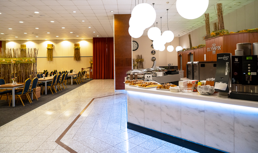 Food & Drinks 5, Hotel Olympik, Praha 7