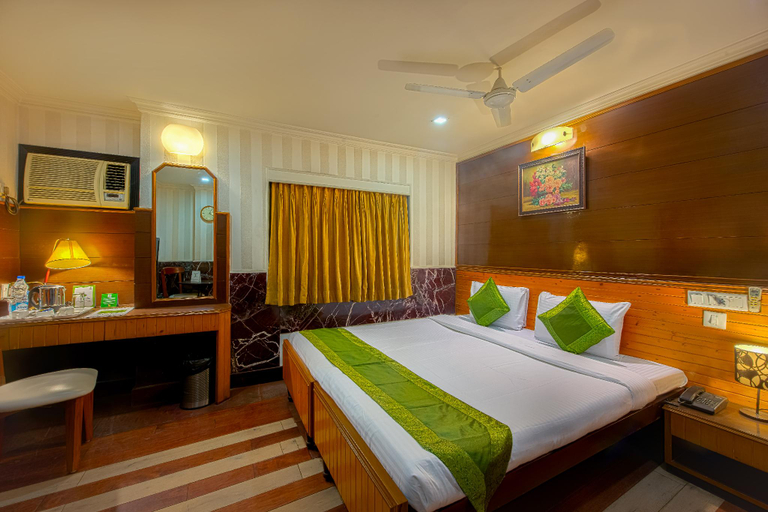 Bedroom 3, Treebo Green View, Park Circus, Kolkata