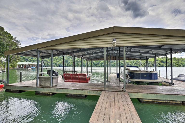 Sport & Beauty, Inviting Family Abode w/ Dock on Norris Lake!, Campbell