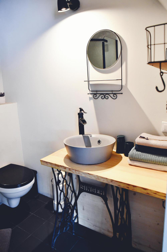 Bathroom 5, Lavendowo w Karkonoszach, Jelenia Góra