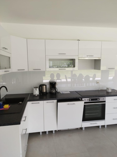 Others 2, Haus mit Garten bei Wien, Wien Umgebung