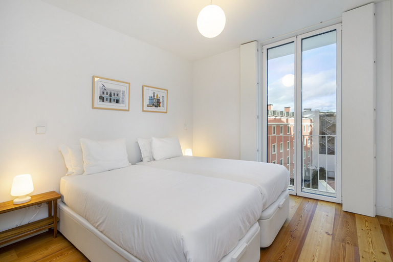 Bedroom 3, City View Penthouse Luxurious Living In Lisbon With Ac & Elevator, Lisbon