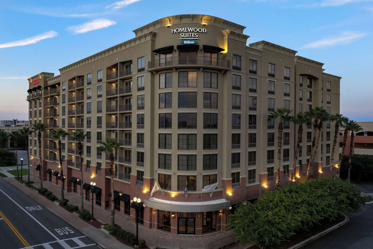 Exterior & Views