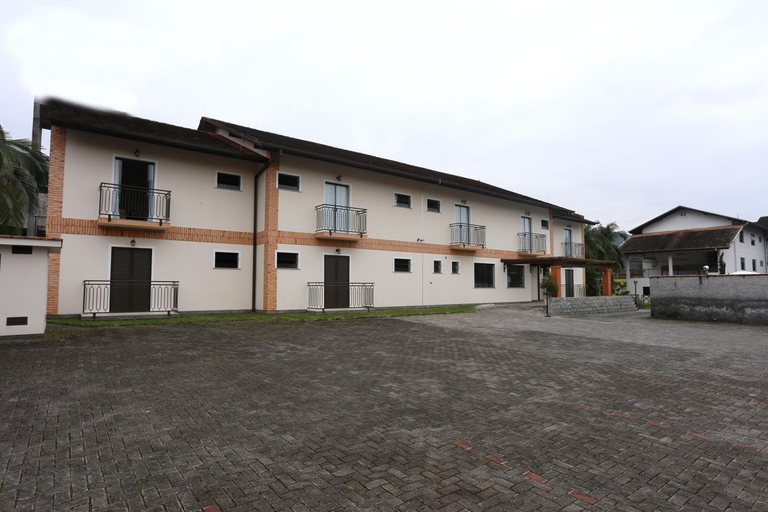 Others 4, Hotel Schroeder, Pomerode