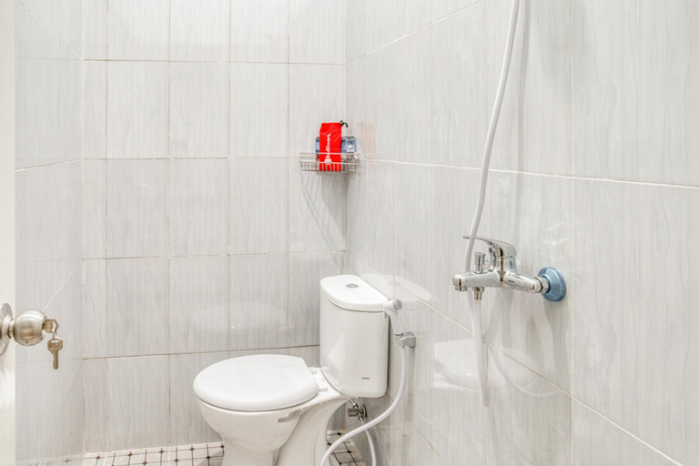 Bathroom 8