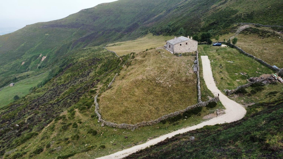 5, Tinones cabana pasiega, Cantabria