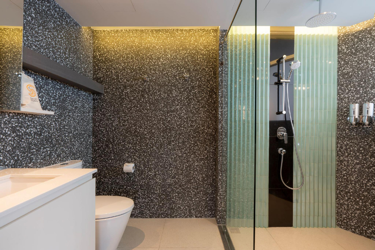 Bathroom 6