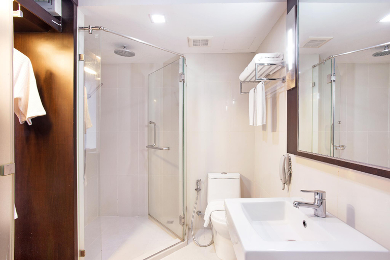 Bathroom 4