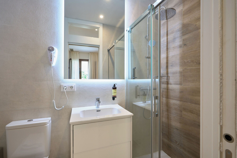 Bathroom 3, Casa Pizarro, by Homing U, Sevilla