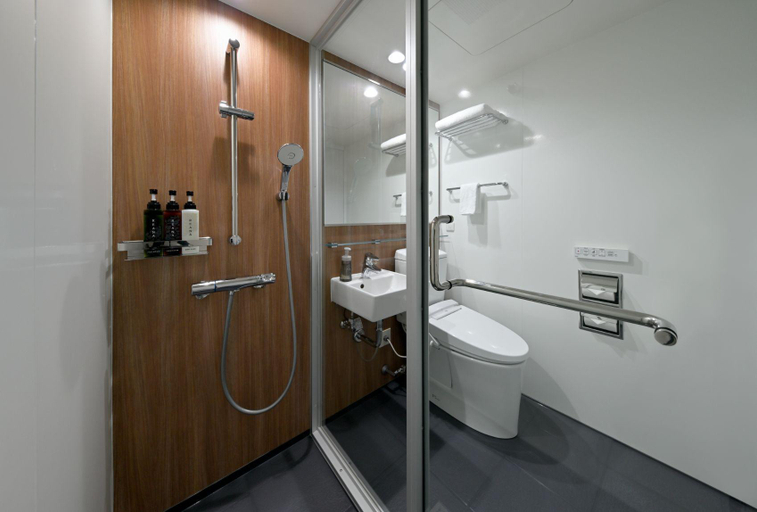 Bathroom 17