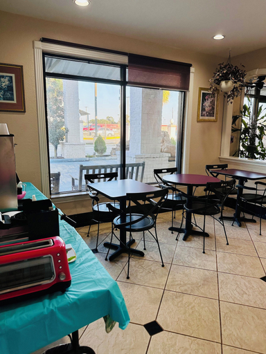 Food & Drinks, Magnolia Inn And Suites, Montgomery
