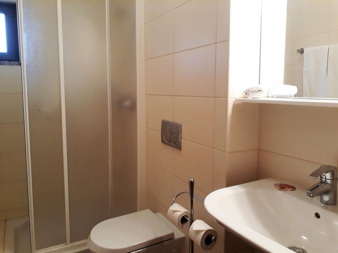 Bathroom 4, T2 TAH TI 1 Conforto Praia C Garagem Wi-fi, Loulé