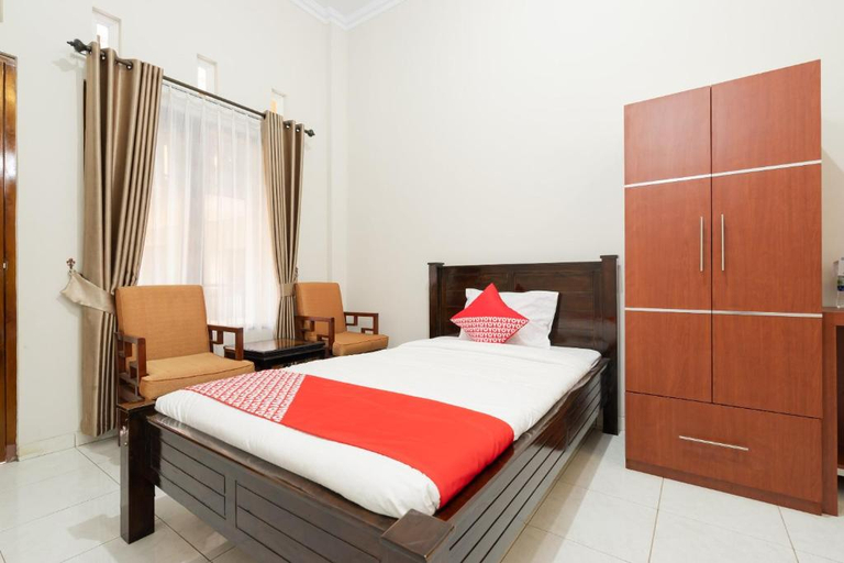 Bedroom 13