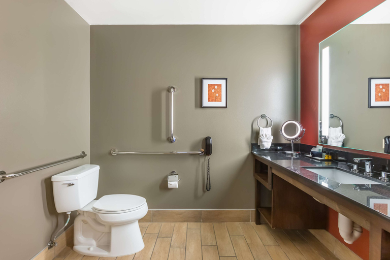 Bathroom 4, Best Western Premier Ivy Inn & Suites, Park