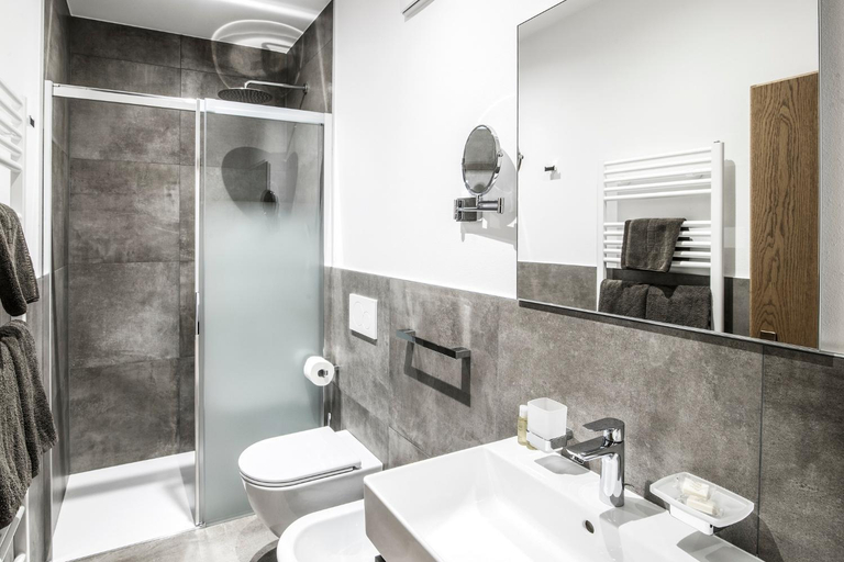 Bathroom 2, Laube35 Central City Apartments, Bolzano