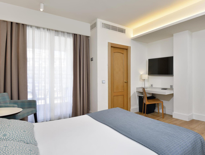 Bedroom 3, Sol Torremolinos Don Pedro, Málaga