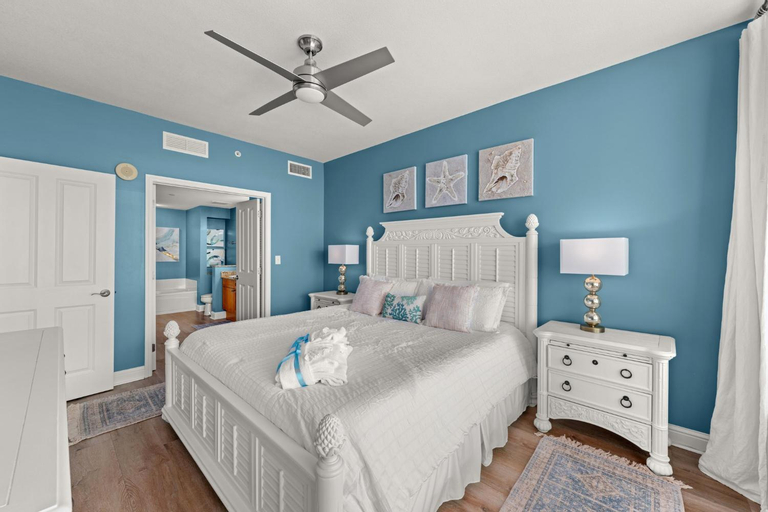 Aqua Resort 2108 - Beach Daze, Bay