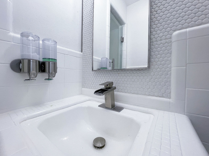 Bathroom 3, Casa Relajante, Bexar
