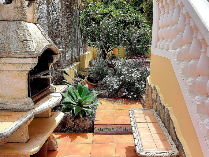 Others 5, Serene Retreat in El Rafol, Alicante
