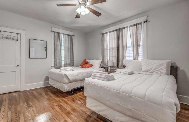 Bedroom 1, The Rolling Stone Near Downtown, Shelby