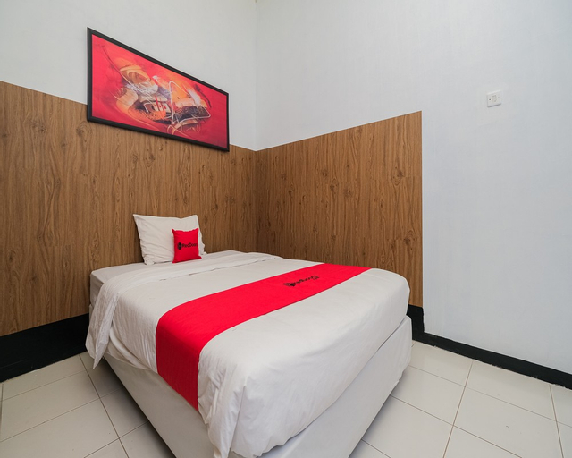 Bedroom 13