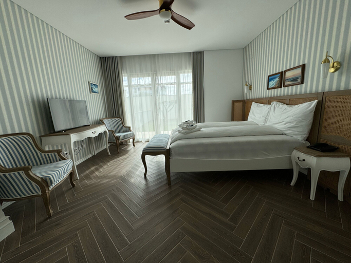 Bedroom 12