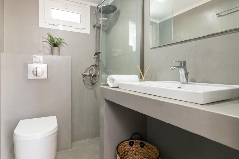 Bathroom 4, Rivulet Apartments, Ionian Islands