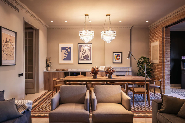 Room 5, Lovely 6 BR Flat in L Eixample, Barcelona
