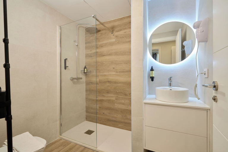 Bathroom 3, Casa Pizarro, by Homing U, Sevilla