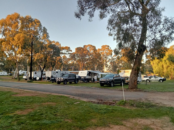Public Area, Wedderburn Caravan Park, Loddon - South