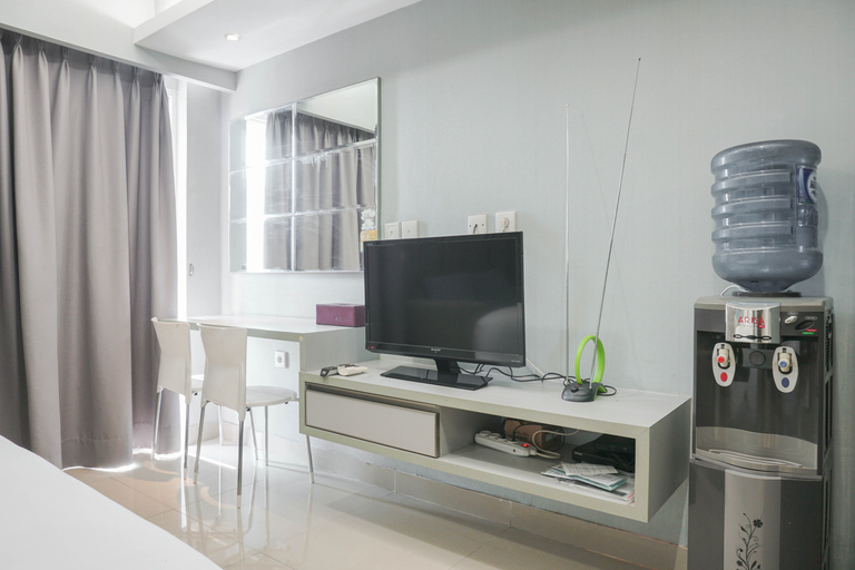 Others 2, Beautiful Studio at Tamansari The Hive Apartment By Travelio, Jakarta Timur