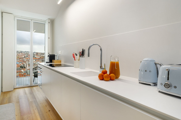 Others 5, City View Penthouse Luxurious Living In Lisbon With Ac & Elevator, Lisbon