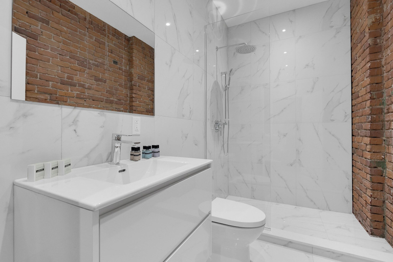 Bathroom 4, The Mercer Boutique Hotel, Montréal