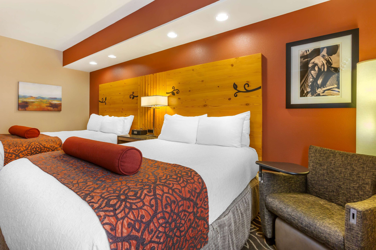 Bedroom 3, Best Western Premier Ivy Inn & Suites, Park