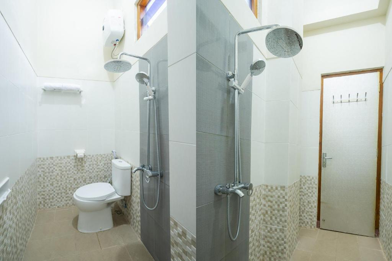 Bathroom 23