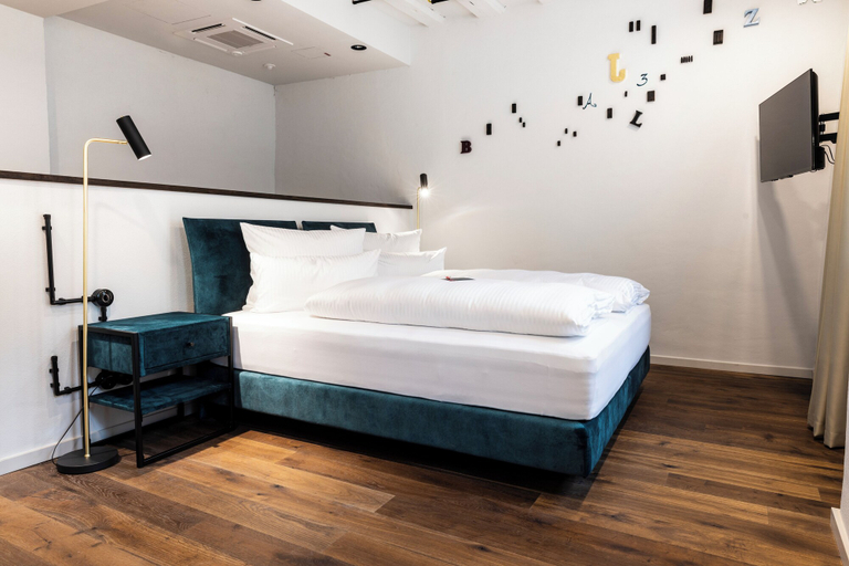 Bedroom 2, Das Goldschläger Boutique Hotel, Schwabach