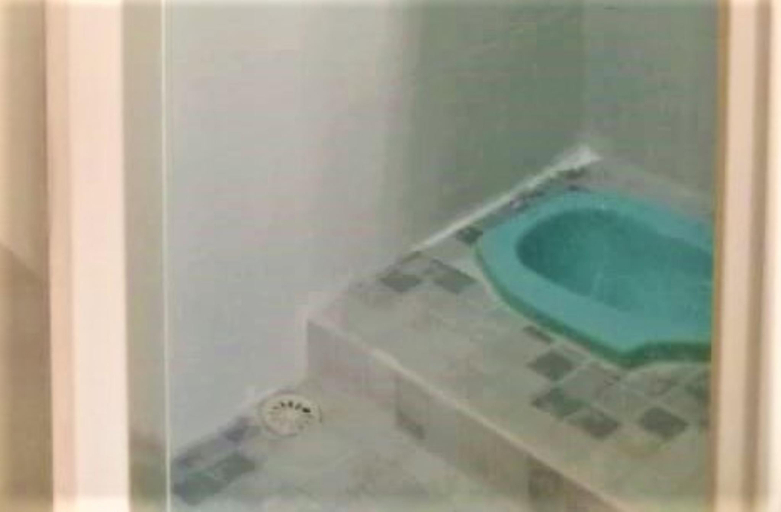 Bathroom 7