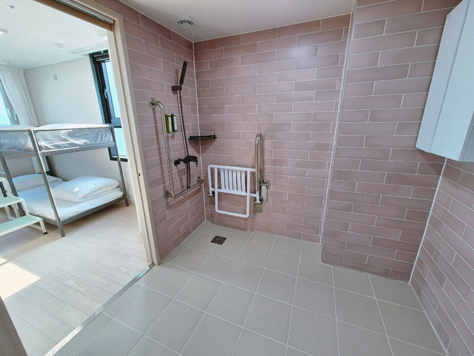 Bathroom 3, The First Ocean Songjung, Haeundae