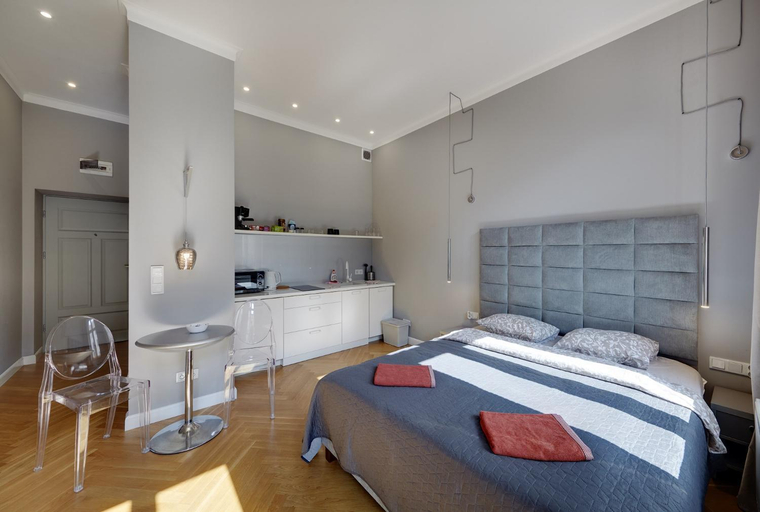 Others 4, Dodo Acomodo 5, Katowice City