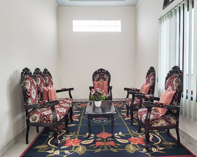 Others 5, RedDoorz Plus Syariah near Simpang Rimbo Jambi 2, Jambi